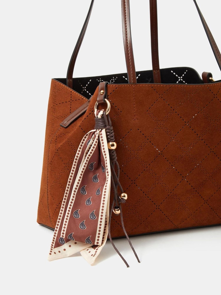 Accessorize Faux Suede Scarf Tote Bag - صورة 2 من 2 Accessorize Faux Suede Scarf Tote Bag - صورة 2 من 2