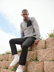 Calvin Klein Golf Delta Quarter Zip Sweatshirt - Image 2 of 9