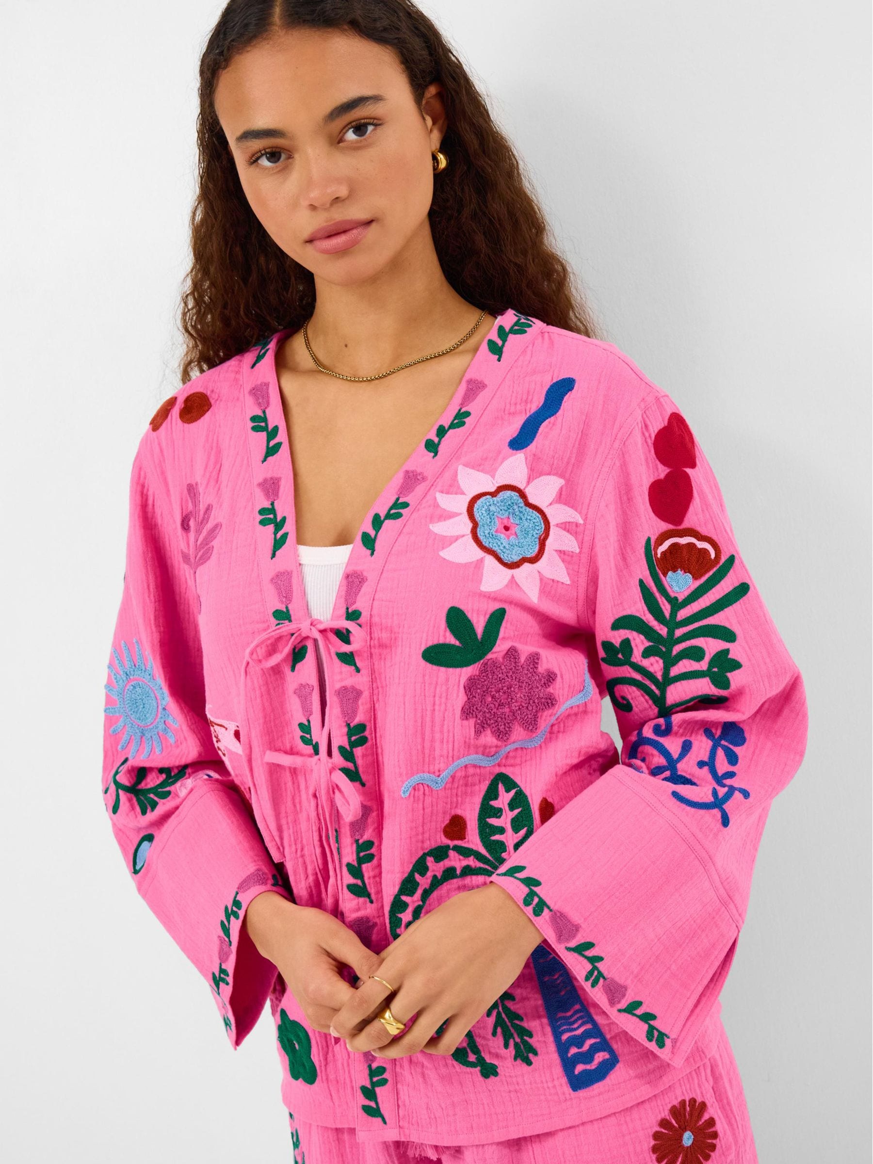 Next：日本 Accessorize Tropical Embroidered タイフロント シャツ