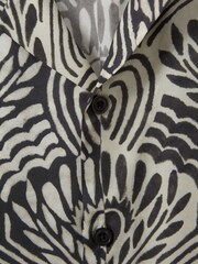 Reiss White/Black Levesi Abstract Print Cuban Collar Shirt - Image 5 of 5