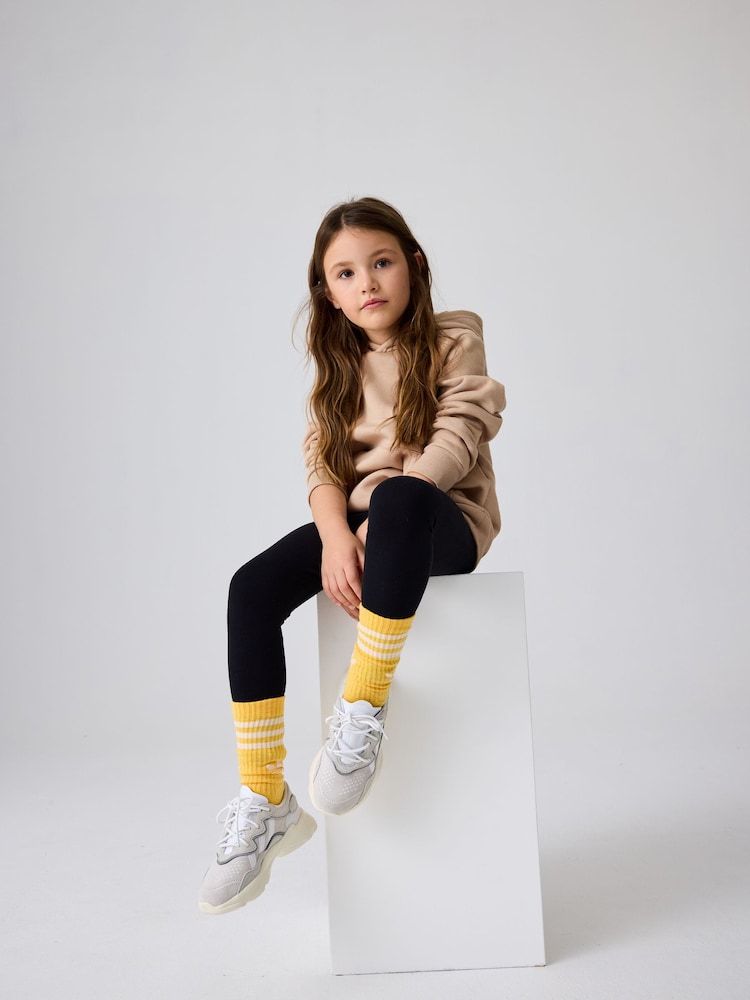 adidas Originals White OZWEEGO Lace Kids Trainers - Image 2 of 13 adidas Originals White OZWEEGO Lace Kids Trainers - Image 2 of 13