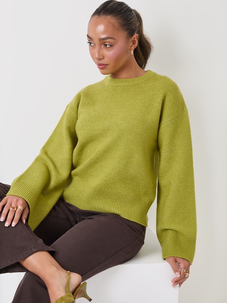 Threadbare Green Relaxed Fit Crew Neck Jumper - Image 1 of 5 Threadbare Green Relaxed Fit Crew Neck Jumper - Image 1 of 5