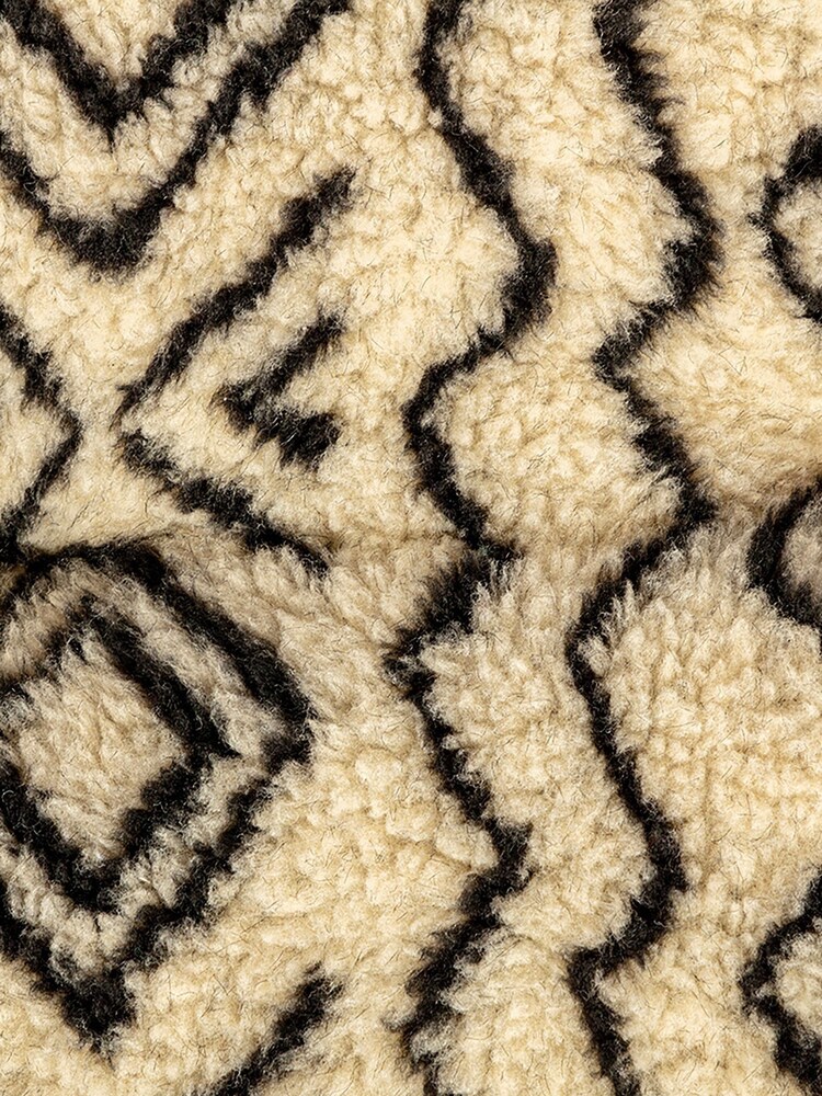Danish Designs Cream Fleece Geometric Quilted Mattress Dog Bed - Image 4 of 4