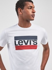 Белый - Levi's® 100% Cotton Sportswear Graphic T-Shirt - Изображение 2 из 5