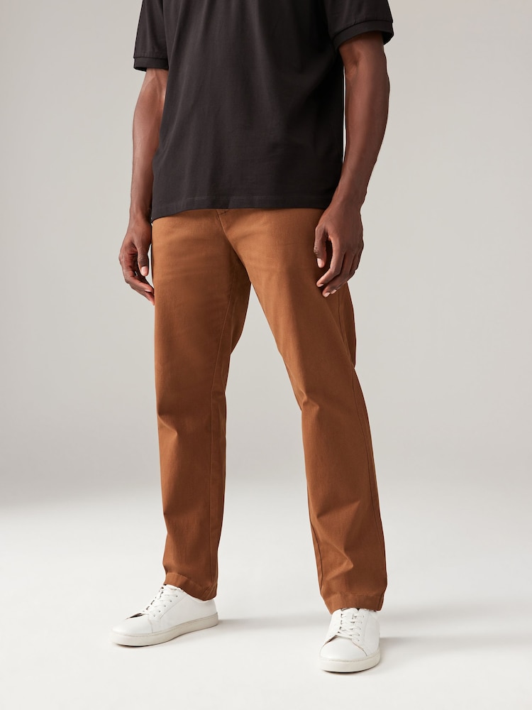 Hellbraun - Gerade Passform - Weiche, bedruckte Chinohose mit Stretch - Bild 1 von 5 Hellbraun - Gerade Passform - Weiche, bedruckte Chinohose mit Stretch - Bild 1 von 5