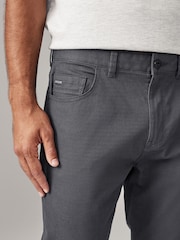 Gris antracita - Pantalones rectos estilo vaqueros en denim elástico suave al tacto con estampado - Imagen 5 de 10
