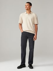 Negro - Pantalones rectos estilo vaqueros en denim elástico suave al tacto con estampado - Imagen 2 de 10
