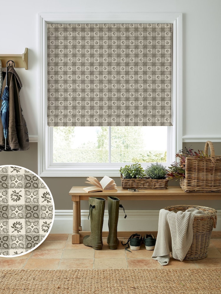 Laura Ashley Natural Hartley Check Made To Measure Roman Blinds - Image 1 of 7 Laura Ashley Natural Hartley Check Made To Measure Roman Blinds - Image 1 of 7