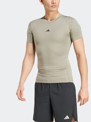 adidas Green TECHFIT Compression Training T-Shirt - Image 6 of 7