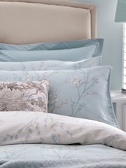 Laura Ashley Pussy Willow 200 Thread Count Sateen Duvet Cover and Pillowcase Set - სურათი 3 3-დან