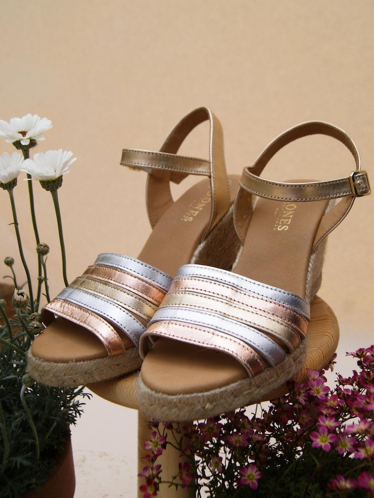 Złote espadryle Jones Bootmaker na koturnie - Image 3 of 8