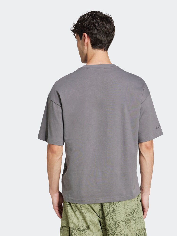 Grau - adidas City Escape T-Shirt - Bild 2 von 7