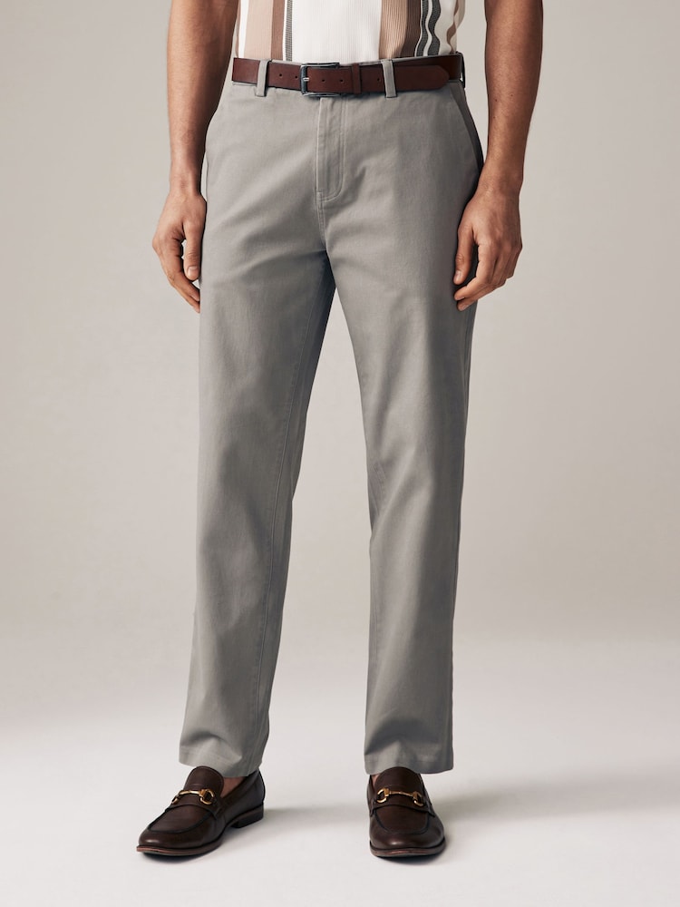 Gris - Corte recto - Pantalones chinos de tacto suave con cinturón - Imagen 1 de 10