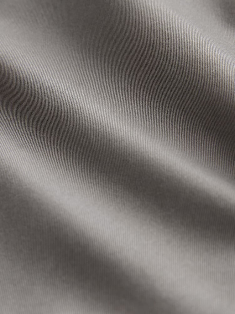 Gris - Corte recto - Pantalones chinos de tacto suave con cinturón - Imagen 10 de 10