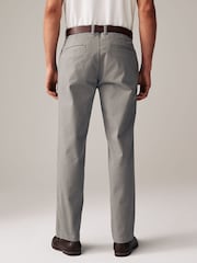 Gris - Corte recto - Pantalones chinos de tacto suave con cinturón - Imagen 3 de 10