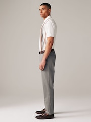 Gris - Corte recto - Pantalones chinos de tacto suave con cinturón - Imagen 4 de 10