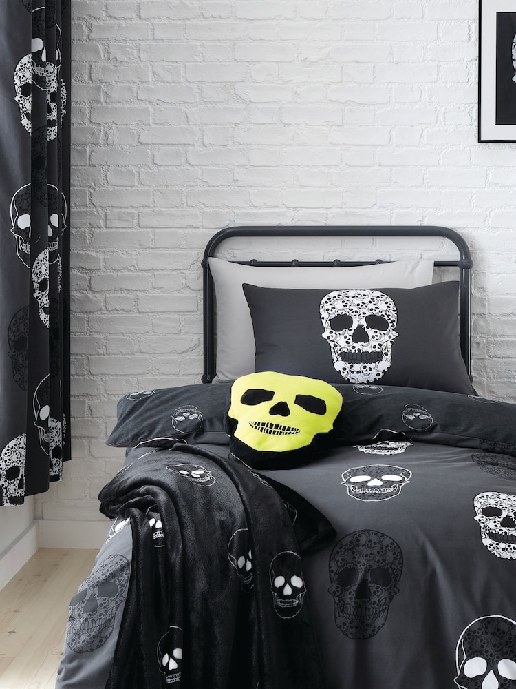 Catherine Lansfield Grey Skulls Reversible Duvet Cover Set - Image 1 of 4
