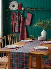 Catherine Lansfield 4 Pack Red Green Christmas Tartan Check Cotton Placemats - Image 2 of 2