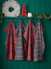 Catherine Lansfield Red Green 4 Pack Christmas Tartan Check Wipeable Placemats - Image 1 of 2