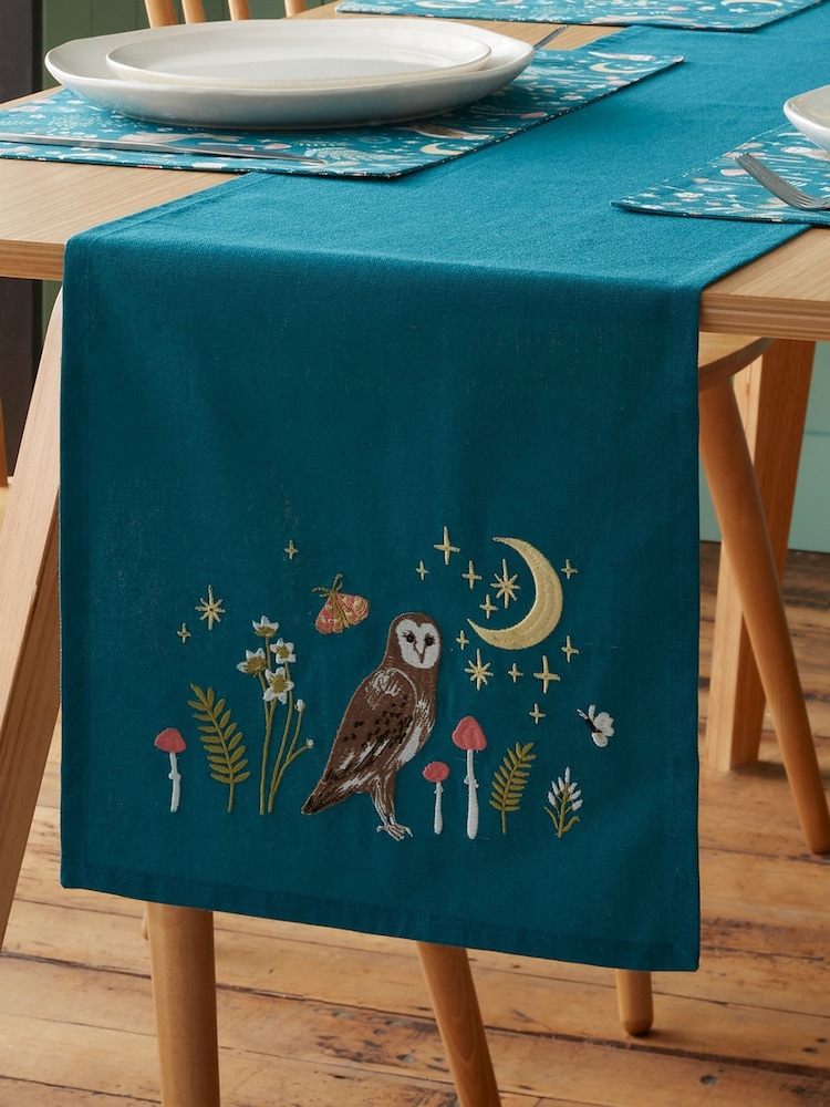 Catherine Lansfield Enchanted Twilight Cotton Table Runner - Imagem 2 de 2 Catherine Lansfield Enchanted Twilight Cotton Table Runner - Imagem 2 de 2