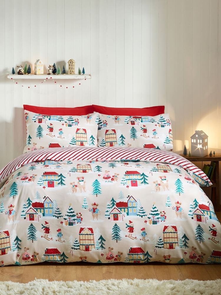 Catherine Lansfield wendbares Bettbezug- und Kissenbezug-Set mit Weihnachten Mouse Town Motiv - Bild 1 von 4 Catherine Lansfield wendbares Bettbezug- und Kissenbezug-Set mit Weihnachten Mouse Town Motiv - Bild 1 von 4