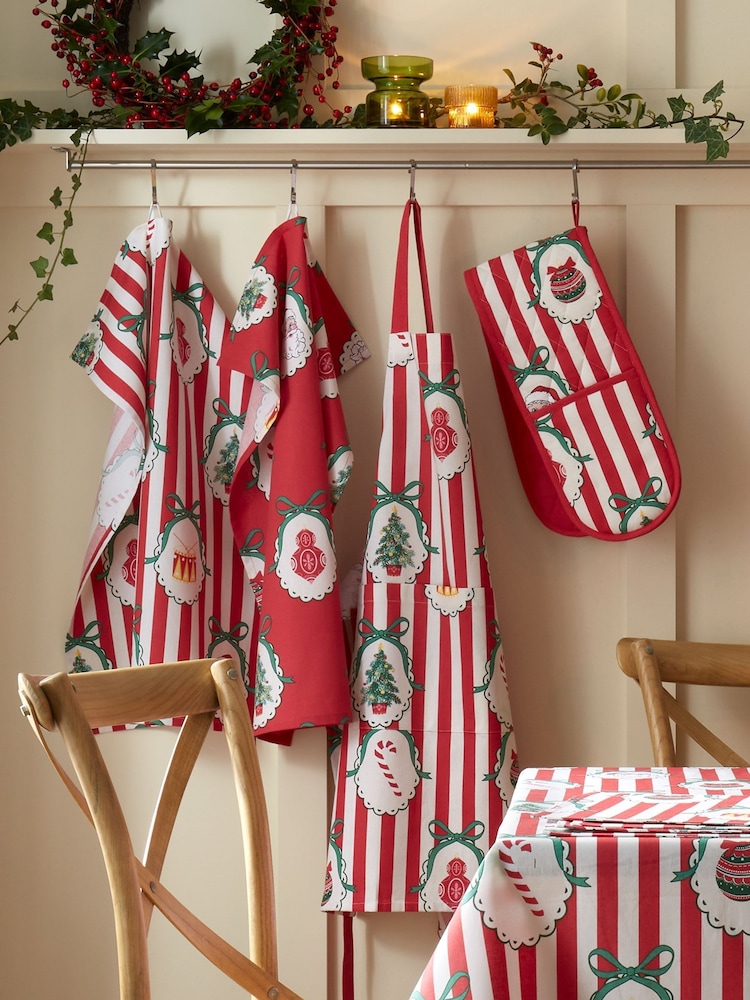 Catherine Lansfield Red Christmas Vintage Stripe Cotton Kitchen Apron - Image 2 of 2 Catherine Lansfield Red Christmas Vintage Stripe Cotton Kitchen Apron - Image 2 of 2