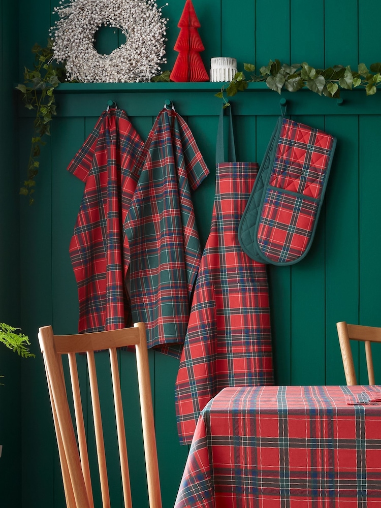 Catherine Lansfield Red Green Christmas Tartan Check Cotton Kitchen Adult Apron - Image 2 of 2 Catherine Lansfield Red Green Christmas Tartan Check Cotton Kitchen Adult Apron - Image 2 of 2