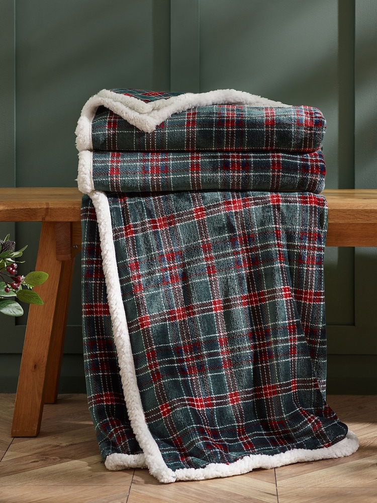 Catherine Lansfield Green Tartan Sherpa Check Cosy Fleece Blanket Throw - Image 1 of 3