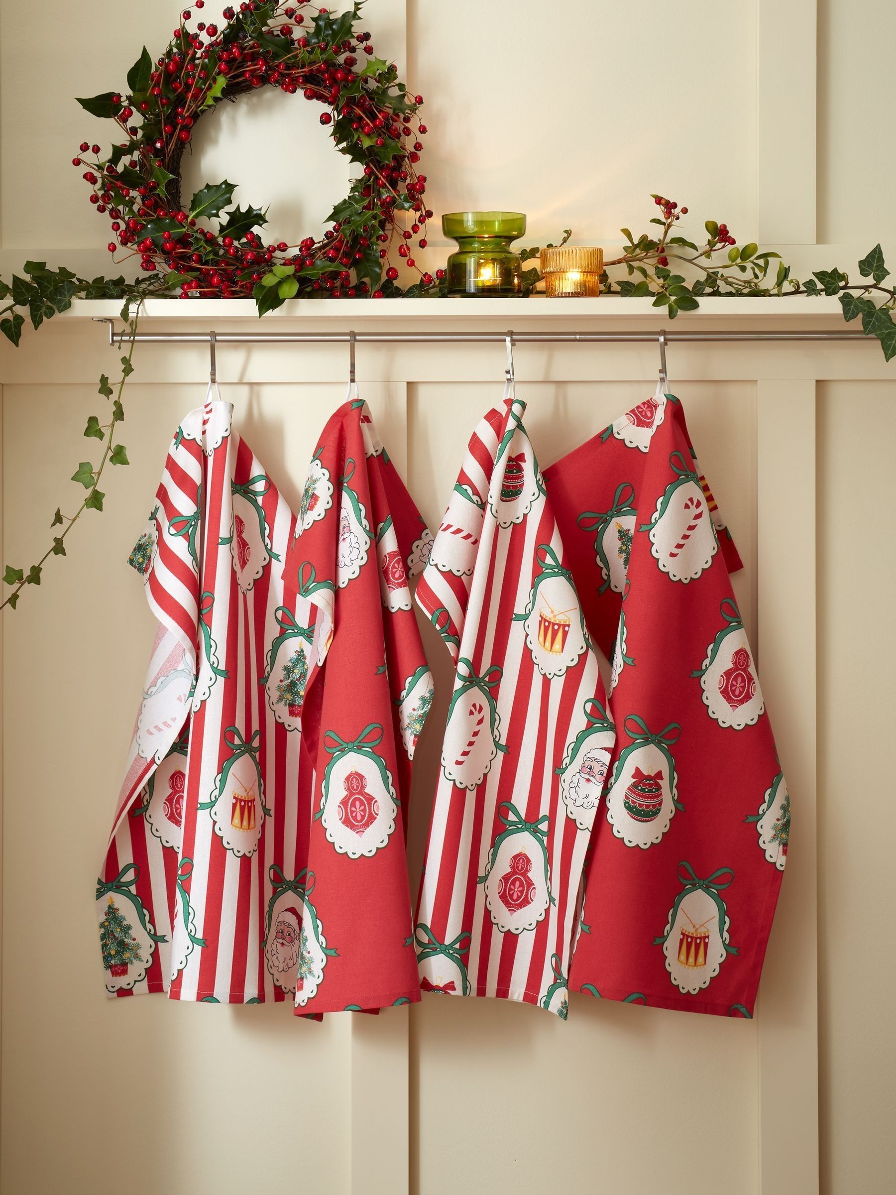 Catherine Lansfield Unisex Red 'Christmas Vintage Stripe' Cotton Kitchen Tea Towel Pack Of 4 In | Size: 4 Pack - Image 5