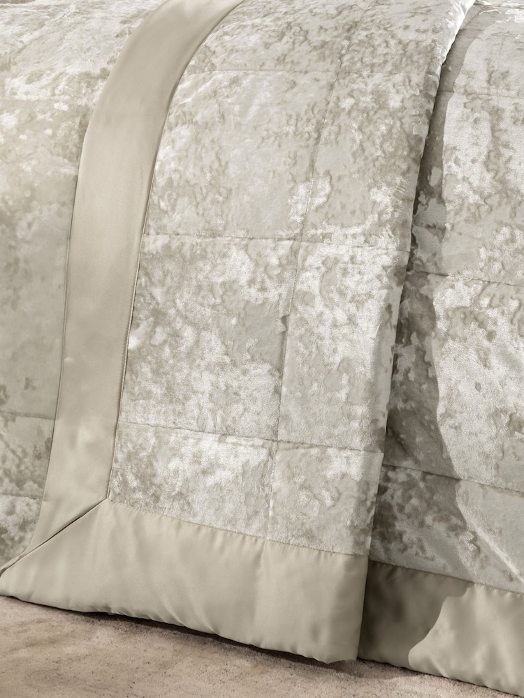 Catherine Lansfield Crushed Velvet Bedspread - Image 2 of 4 Catherine Lansfield Crushed Velvet Bedspread - Image 2 of 4