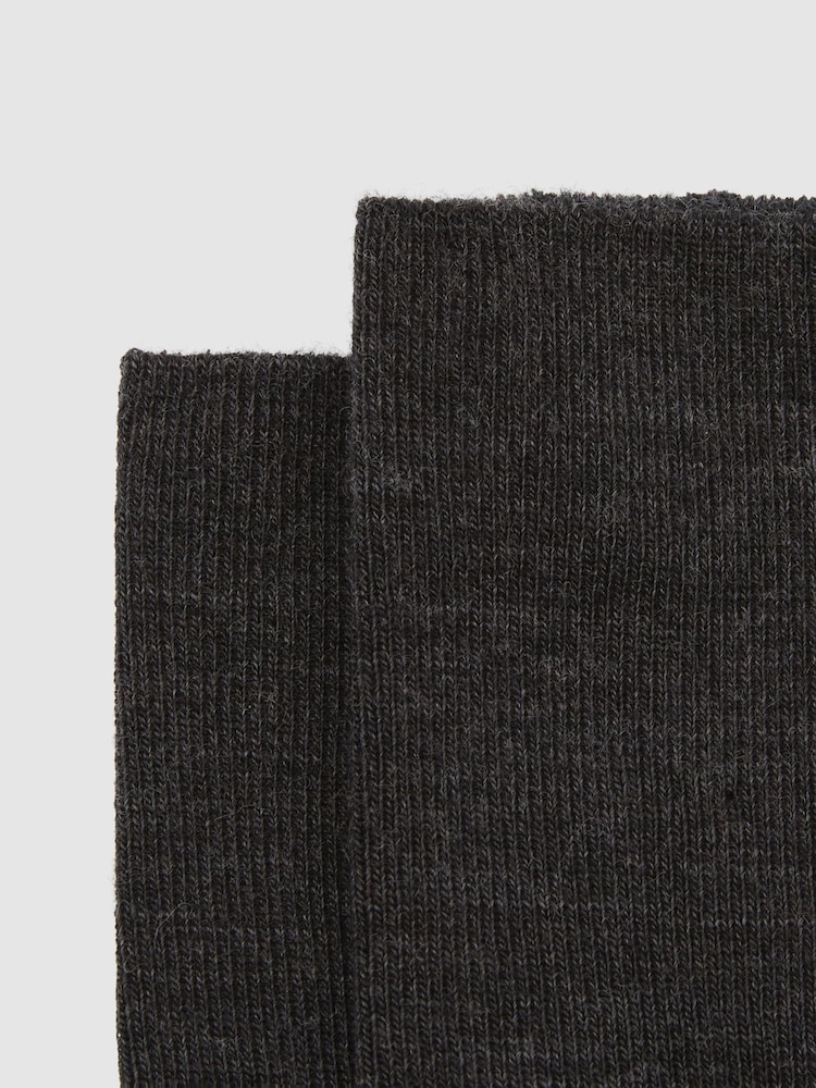 Reiss Charcoal Charlie Wool-Cotton Fine-Rib Socks - Image 3 of 3 Reiss Charcoal Charlie Wool-Cotton Fine-Rib Socks - Image 3 of 3
