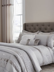 Catherine Lansfield Silver Sequin Cluster Bedspread - Image 3 of 3