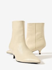 Weiß - Mint Velvet Ashley Suede Ankle Boots - Bild 3 von 4