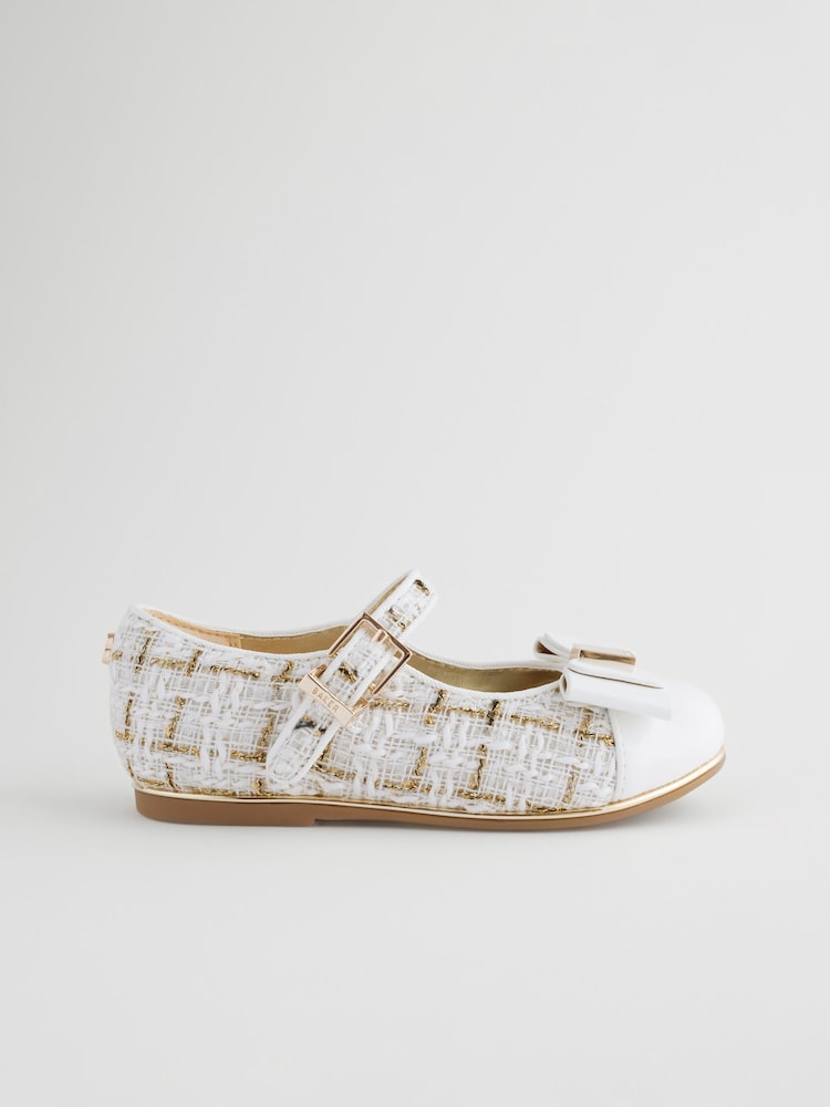 Zapatos blancos de vestir tipo merceditas con lazo para niñas de Baker By Ted Baker - Imagen 2 de 7 Zapatos blancos de vestir tipo merceditas con lazo para niñas de Baker By Ted Baker - Imagen 2 de 7
