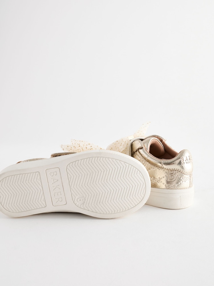 Gold - Baker by Ted Baker Turnschuhe mit Organzaschleife für Mädchen - Bild 6 von 6 Gold - Baker by Ted Baker Turnschuhe mit Organzaschleife für Mädchen - Bild 6 von 6