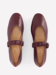 Boden Red Camilla Ruched Ballet Flats - Image 3 of 4