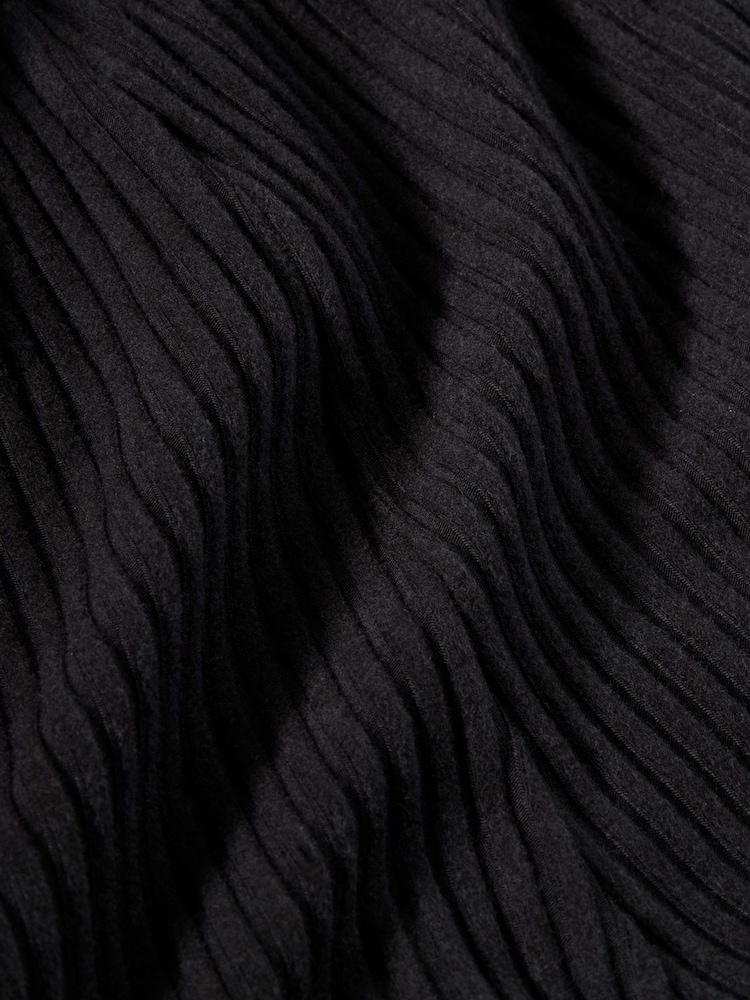 Nike Black 100% Cotton Chill Knit Ribbed 3-Inch Shorts - Image 7 of 7