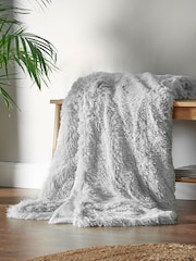 Catherine Lansfield Silver So Soft Cuddly Throw - Image 1 of 5
