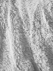 Catherine Lansfield Silver So Soft Cuddly Throw - Image 3 of 5