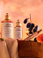 Maison Margiela Replica On A Date Eau De Toilette 30ml and 10ml Gift Set - Image 5 of 5