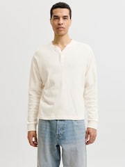 JACK & JONES Oversized Waffle Long Sleeve Henley T-Shirt - Imagem 4 de 9