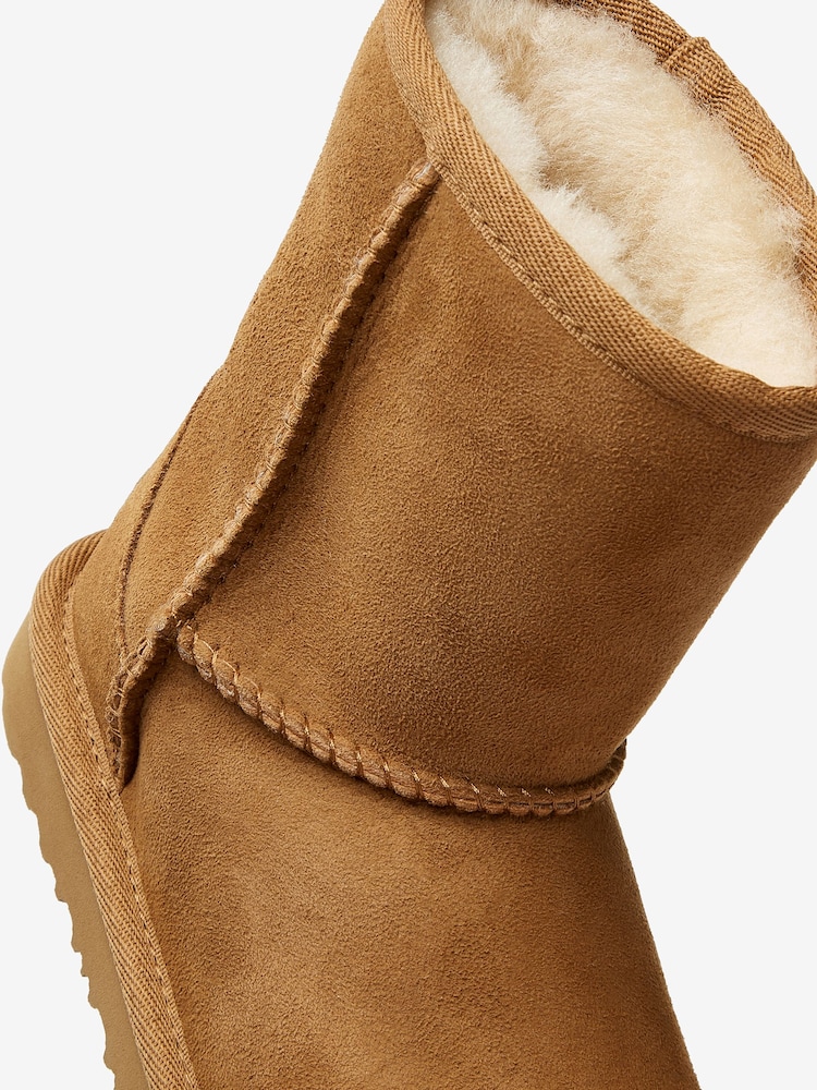 UGG Chestnut Brown Kids Classic Short Boots - Image 4 of 4