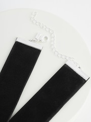 Black Wide Velvet Choker Necklace - Image 4 of 4