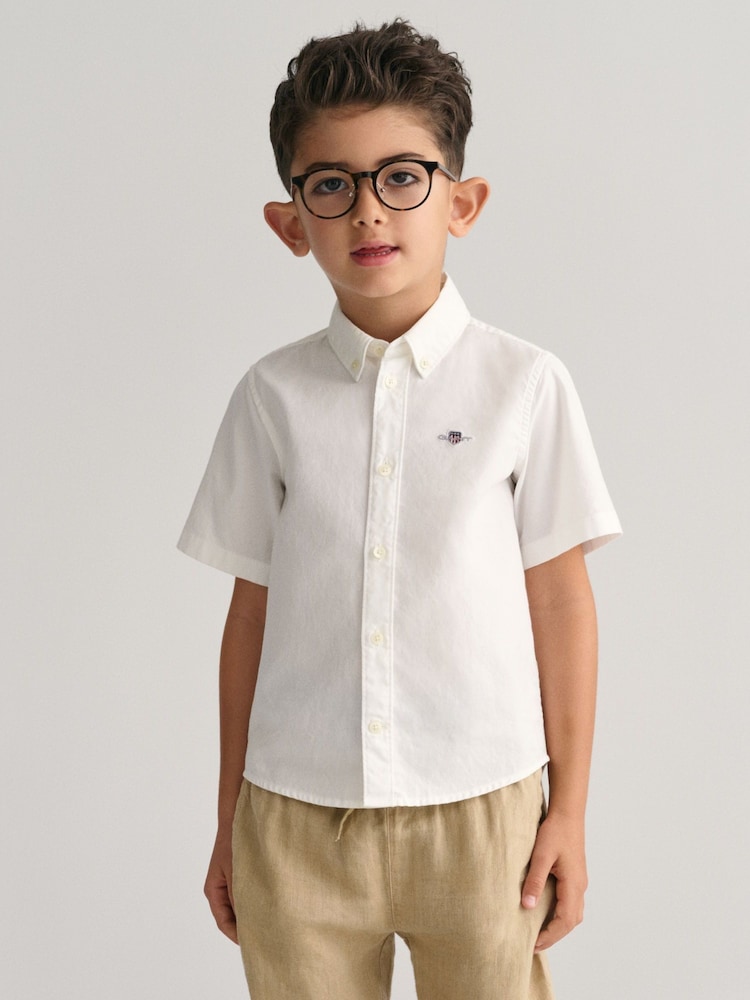 GANT Boys Oxford Short Sleeve 100% Cotton Shirt - صورة 1 من 5 GANT Boys Oxford Short Sleeve 100% Cotton Shirt - صورة 1 من 5
