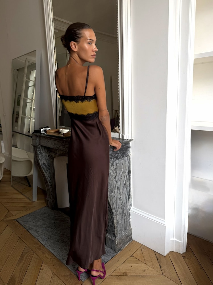 فستان Eden من Never Fully Dressed - صورة 2 من 3