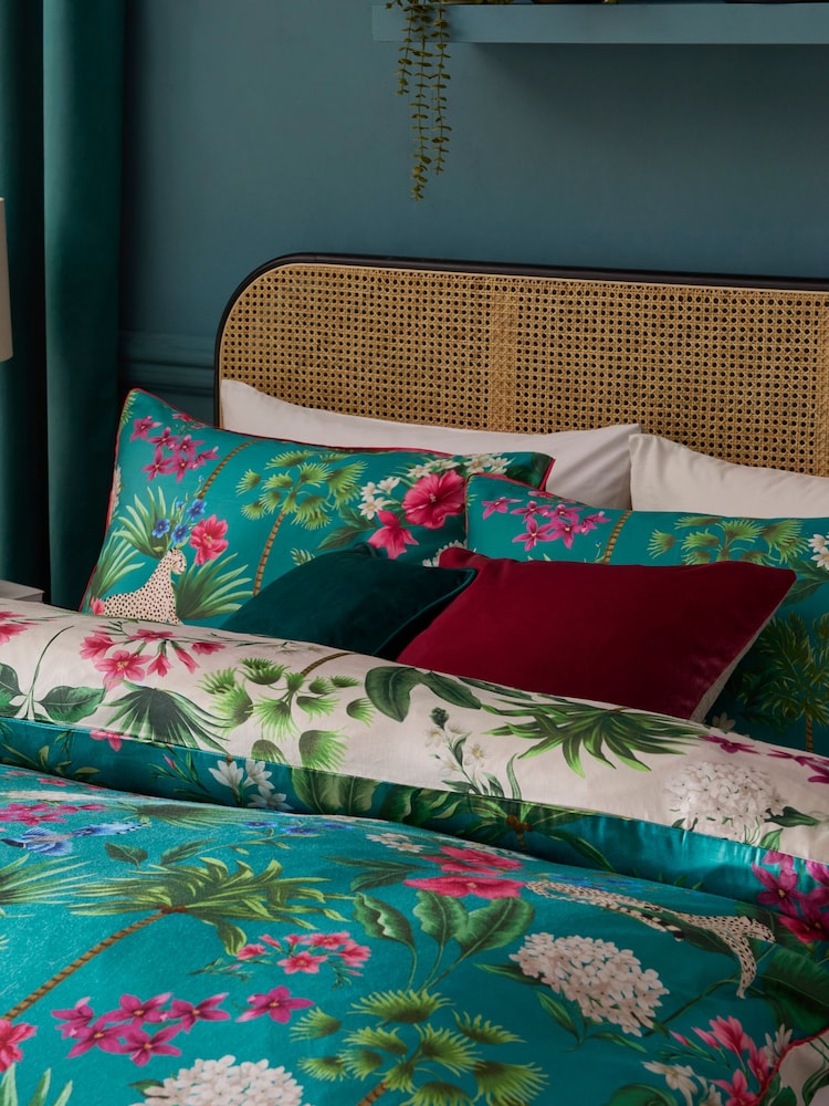 Teal Green Reversible Safari 200 Thread Count 100% Cotton Sateen Duvet Cover and Pillowcase Set - Image 2 of 9 Teal Green Reversible Safari 200 Thread Count 100% Cotton Sateen Duvet Cover and Pillowcase Set - Image 2 of 9
