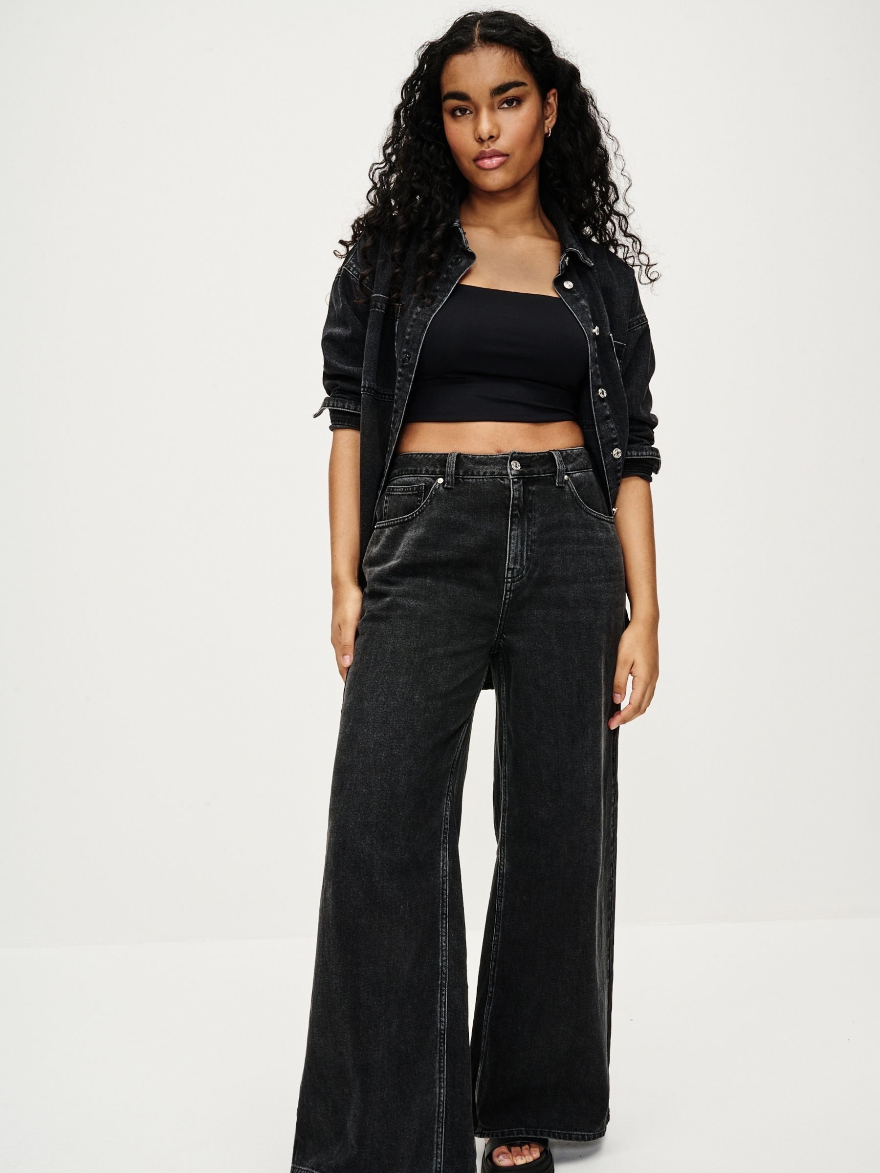 Washed black cropped wide leg jeans online