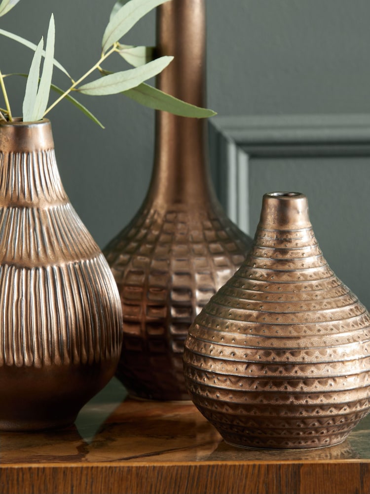 Set of 3 Bronze Textured Metal Vases - Image 2 of 4 Set of 3 Bronze Textured Metal Vases - Image 2 of 4