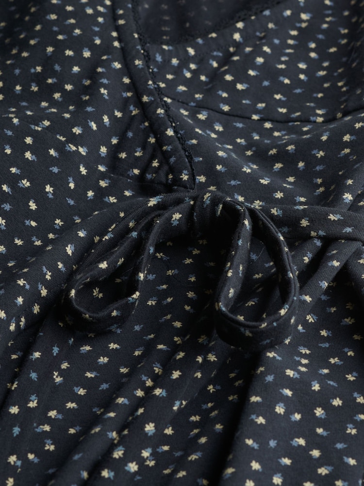 Superdry Athletic Essential Wrap Dress - Bild 2 von 2 Superdry Athletic Essential Wrap Dress - Bild 2 von 2