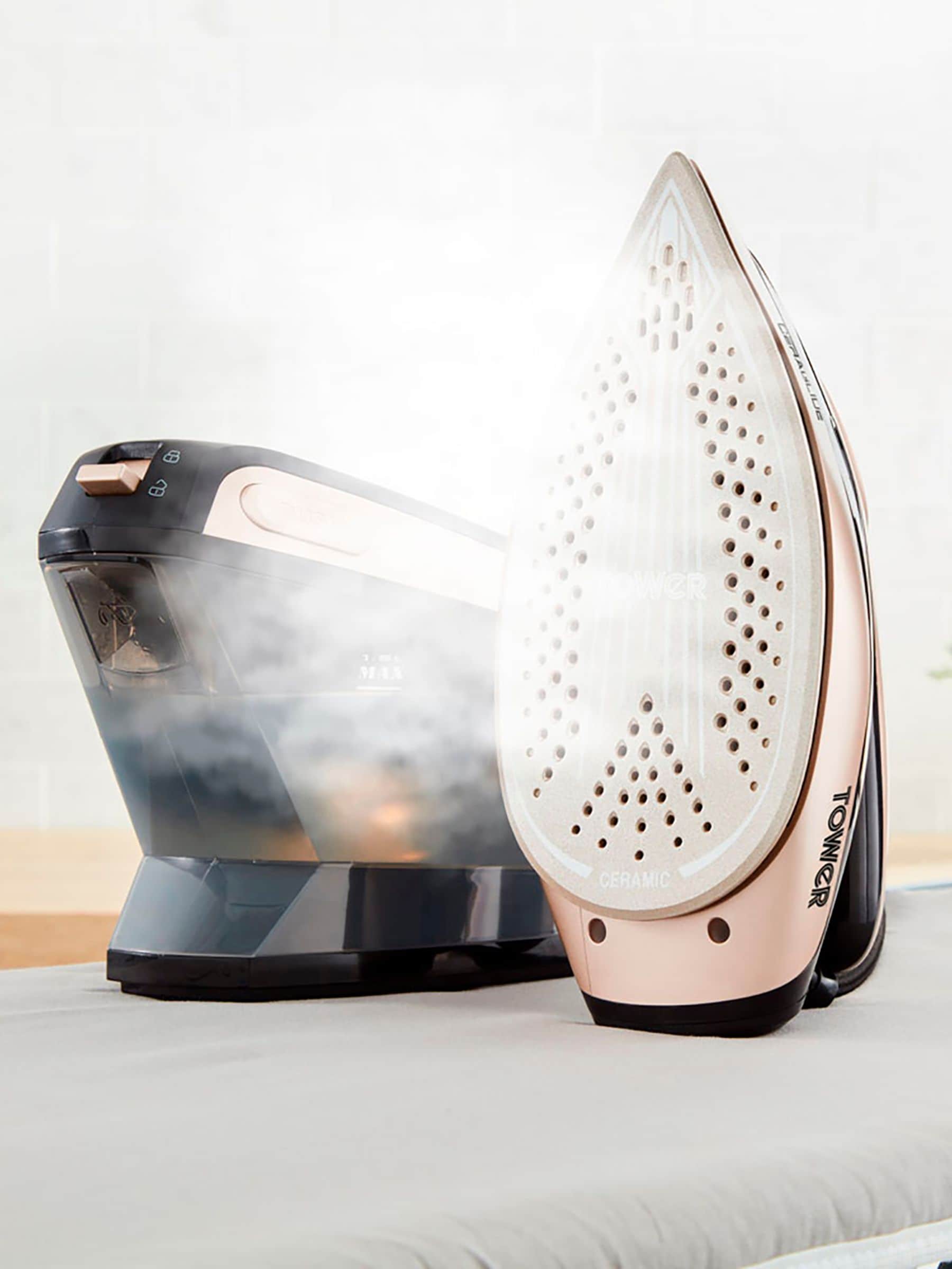 Tower T22024GLD Steam Generator Iron - Black - 2400W - 1.5L Water Tank - Image 4